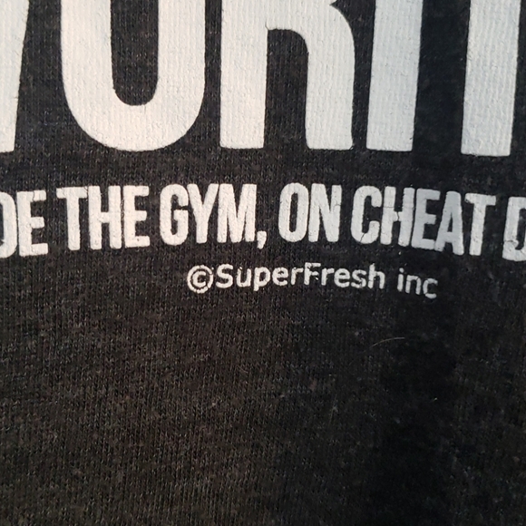 My favorite shirt. Limited print from super fresh - Picture 3 of 4